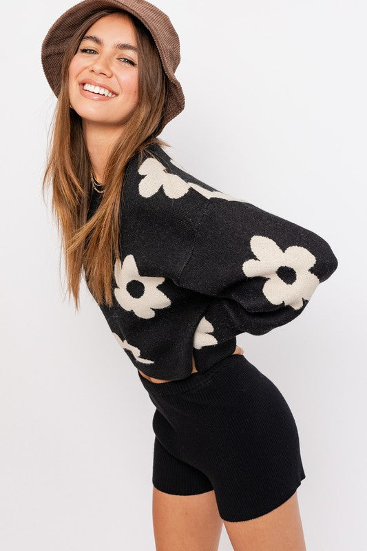 Long Sleeve Crop Sweater with Daisy Pattern Sweater