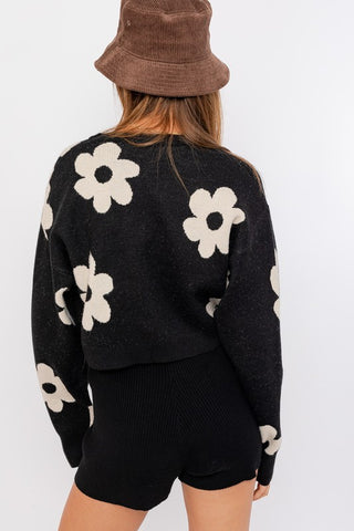 Long Sleeve Crop Sweater with Daisy Pattern Sweater