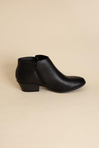 Mug Ankle Boots Boots