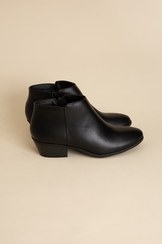 Mug Ankle Boots Boots