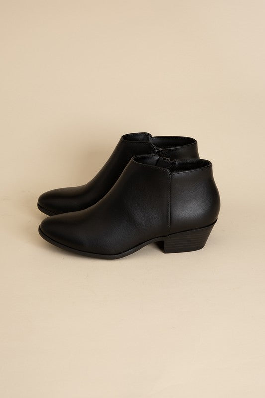 Mug Ankle Boots Boots