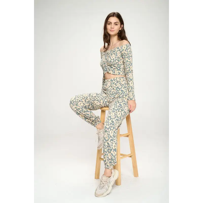 Jogger and Off shoulder top loung wear set leopard Set