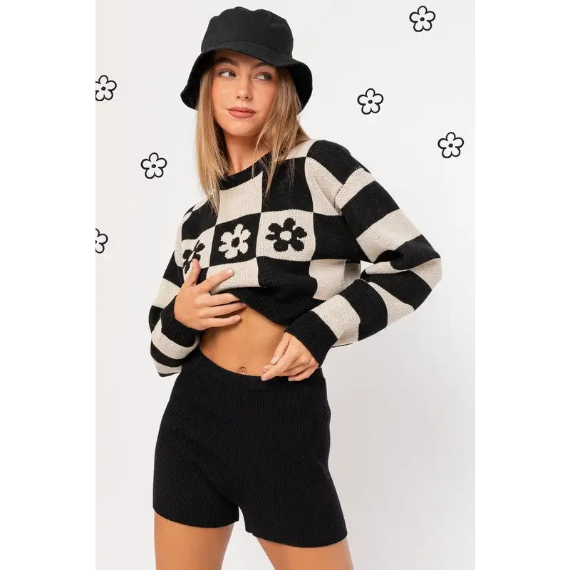 LONG SLEEVE CROP SWEATER BLACK-CREAM Sweater